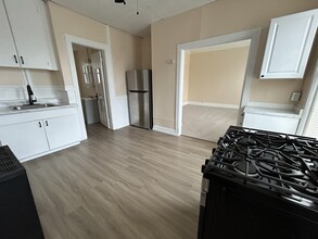 Building Photo - 14 McElwain Ave