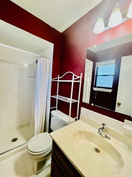 Building Photo - 1604 Dawnbreak Ct