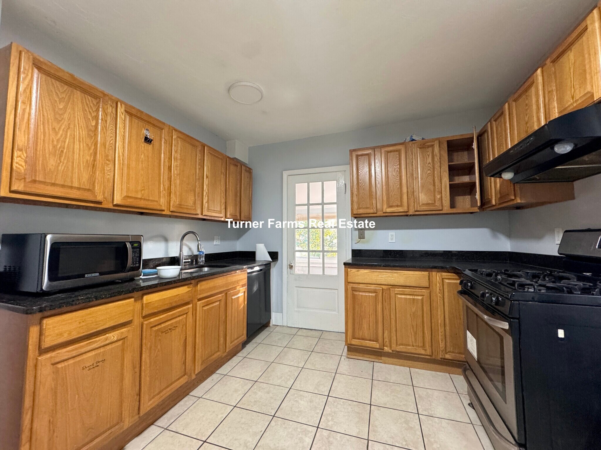 Building Photo - 40 Plymouth St