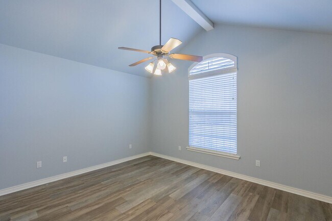 Building Photo - Updated 4/3/3 Located in Frenship ISD!