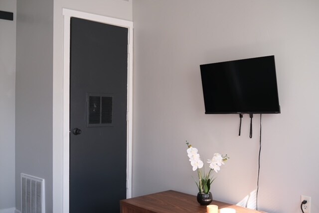 Building Photo - 2851 Wilbraham Rd