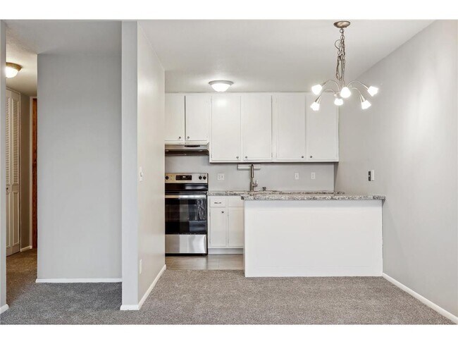 Building Photo - 4029-4014 14th Ave S
