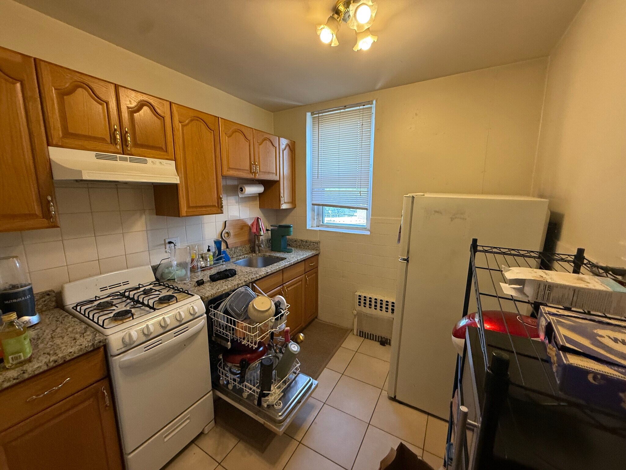 Building Photo - 126 Warren St