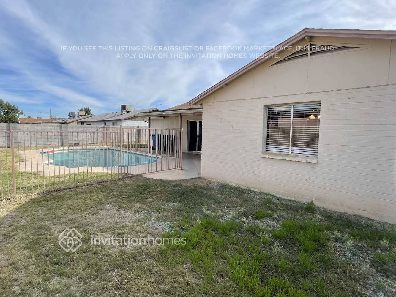 Building Photo - 7208 W Glenrosa Ave