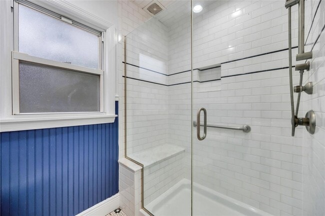 Building Photo - 503 Bayville Rd