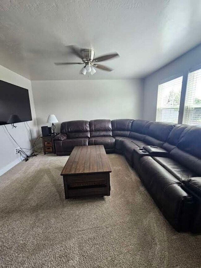 Building Photo - Ready now this beautiful 3 Bedroom Upscale...