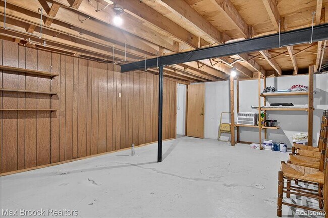 Building Photo - 100 W Hickory Grove Rd