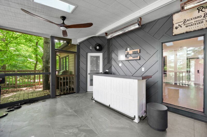 Building Photo - 700 Harpeth Trace Dr