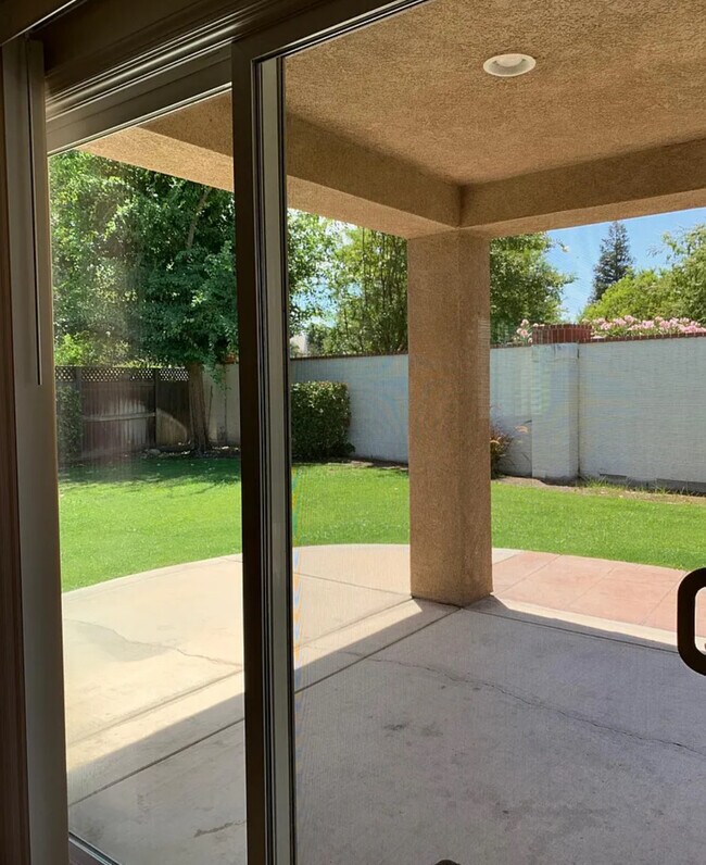 Building Photo - 11926 Privet Pl