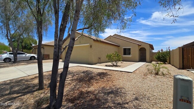 Building Photo - 23827 W Yavapai St