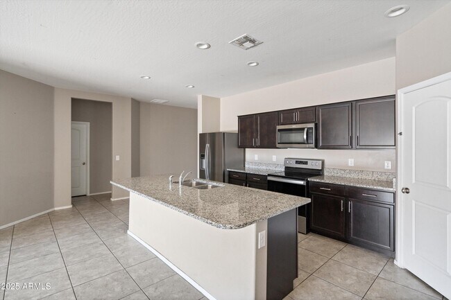 Building Photo - 11527 E Verbina Ln