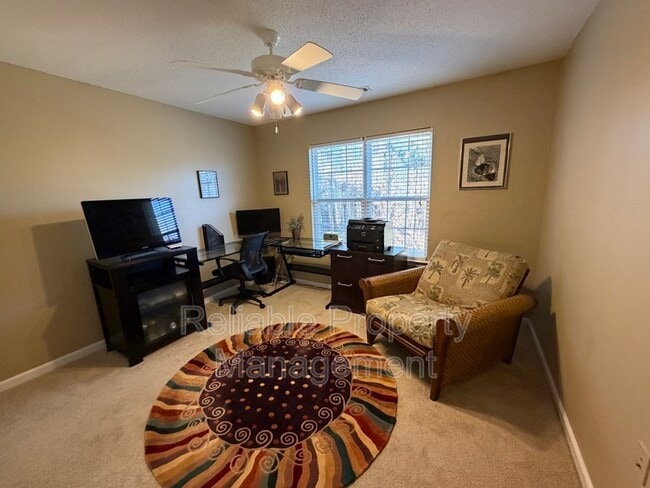 Building Photo - 203 Sturbridge Dr