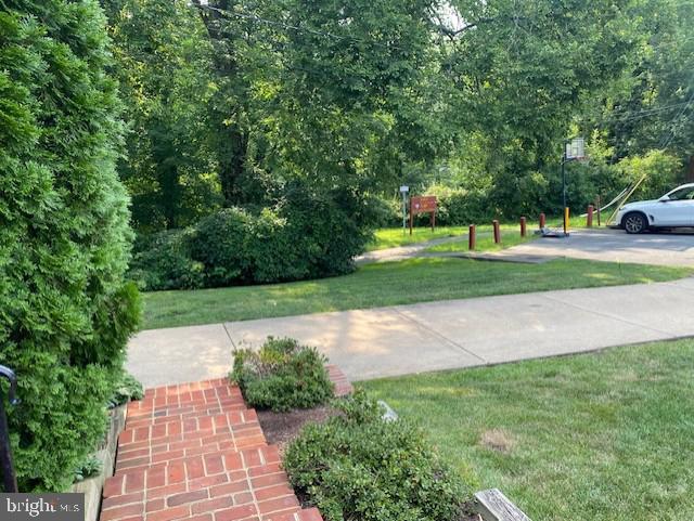 Building Photo - 2205 Colonial Woods Dr