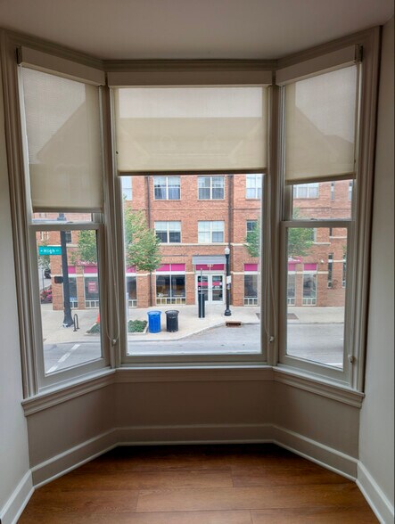Building Photo - 656 N High St