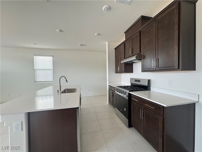 Building Photo - 9144 Vesey Ave