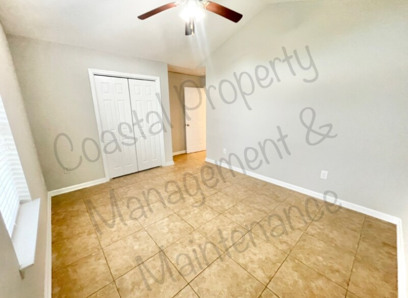 Building Photo - 1060 Lizzie Ln