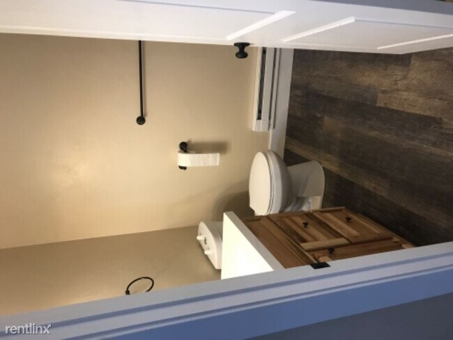 Building Photo - 2 br, 1 bath Apartment - 100 Polson