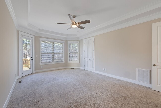 Building Photo - 704 Kenway Loop