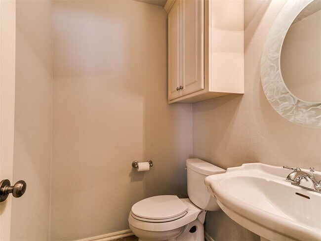 Building Photo - 8401 NW 107th St