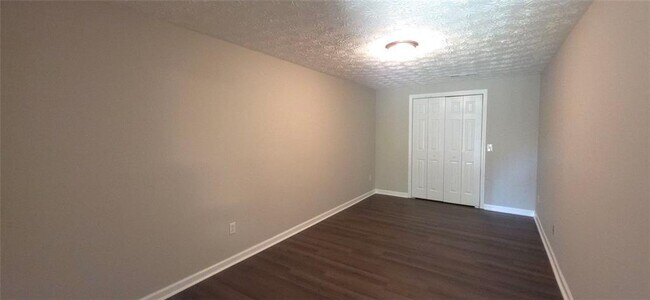 Building Photo - 3813 N Bogan Rd
