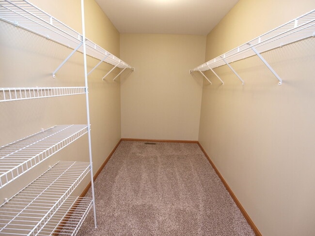 Building Photo - 8116 Bluestem Ave