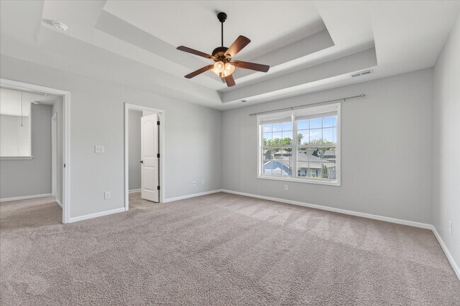 Building Photo - Pet Friendly Three Bedroom!