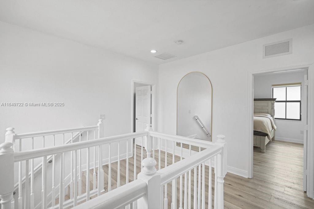 Building Photo - 10016 NW 89th Ter