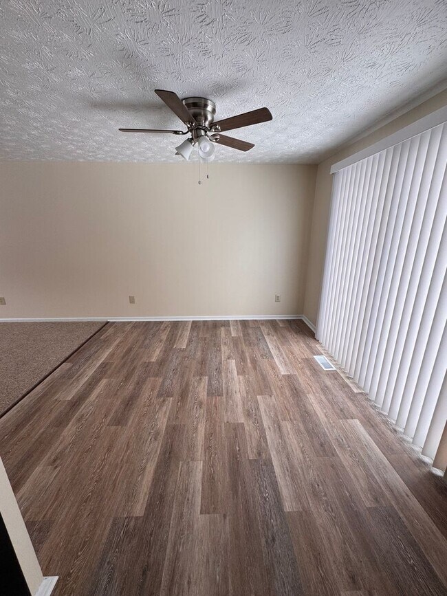 Building Photo - 300 Pegotty Ct NE