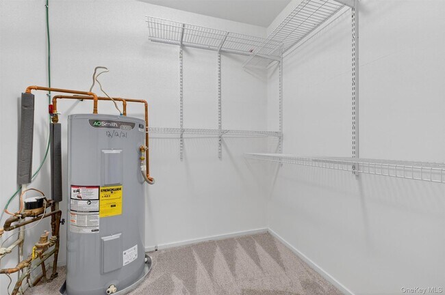 Building Photo - 180 Heritage