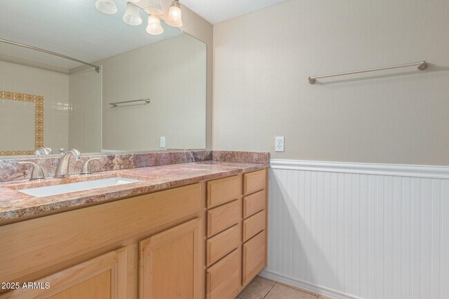 Building Photo - 10410 N Cave Creek Rd