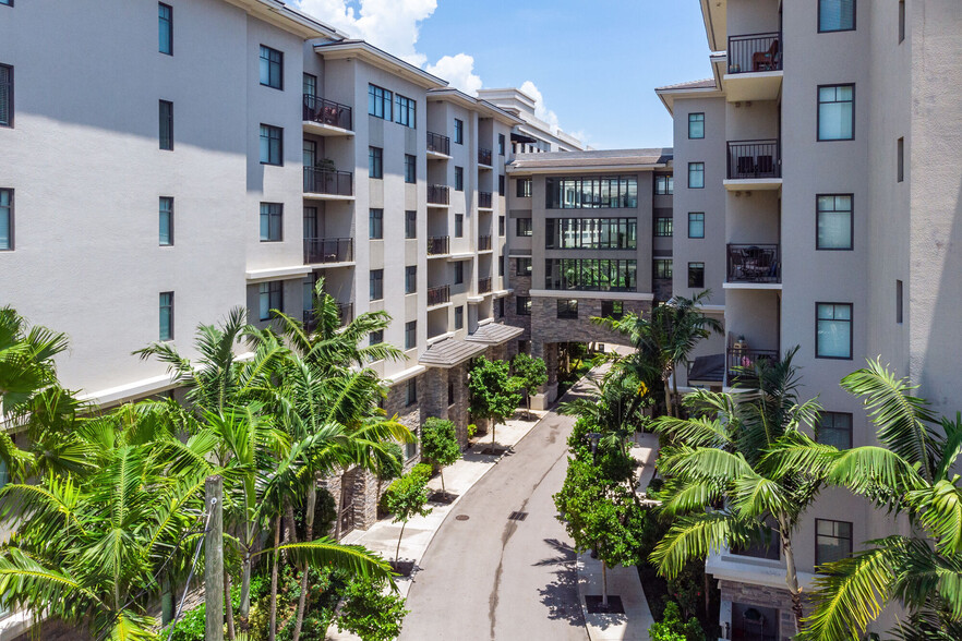 Building Photo - Edge at Flagler Village