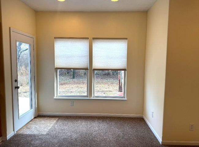 Dining Nook - 1844 Villo Woods Ct