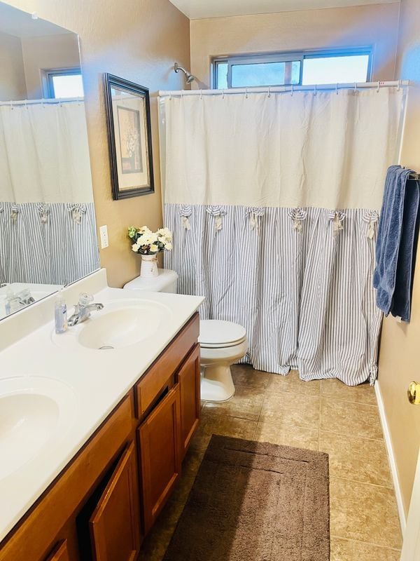 Building Photo - 6518 S 71st Dr