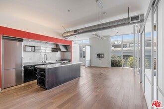 Building Photo - 4080 Glencoe Ave
