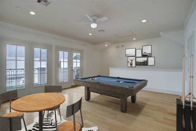 Building Photo - 1415 Oakdale St