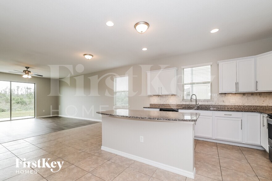 Building Photo - 3670 Moca Dr