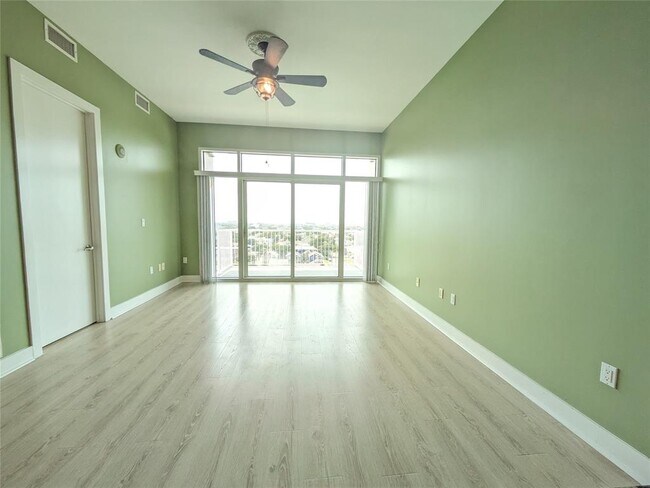 Building Photo - 500 Seawall Blvd