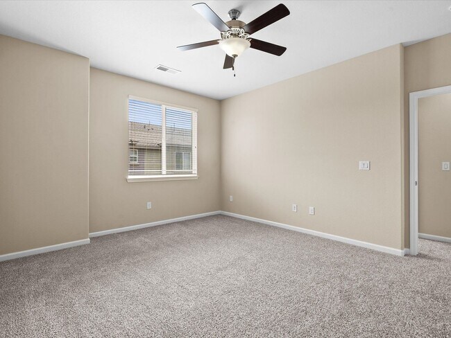Building Photo - New Paint and Carpet in Modern Midtown
