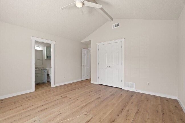 Building Photo - Newly Remodeled Beautiful 3 Bedroom Home