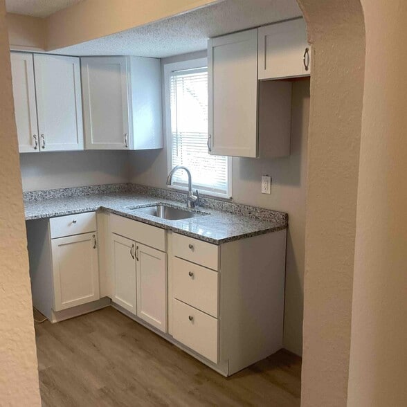 Building Photo - 7229 Virginia Ave