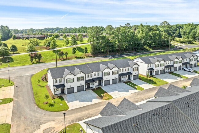 Building Photo - 908 Winslow Ct