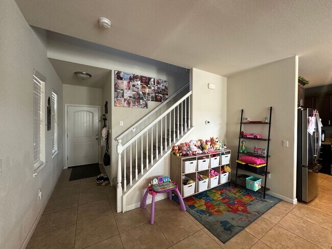 Building Photo - 1453 Rosy Dawn Ln