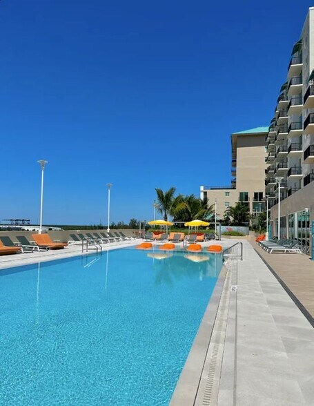 Building Photo - 601 E Dania Beach Blvd