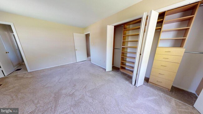 Building Photo - 13200 Ithan Ln