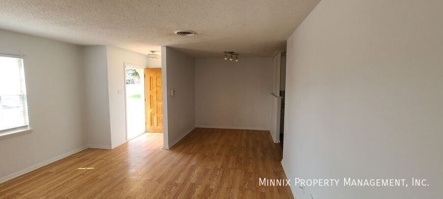 Building Photo - 210 N Glenwood Dr