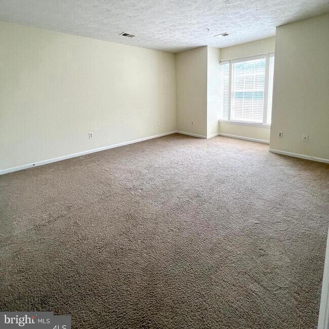 Building Photo - 716 Jupiter Hills Ct