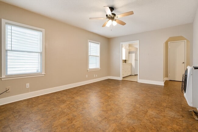 Building Photo - 6113 Ave Q 1/2