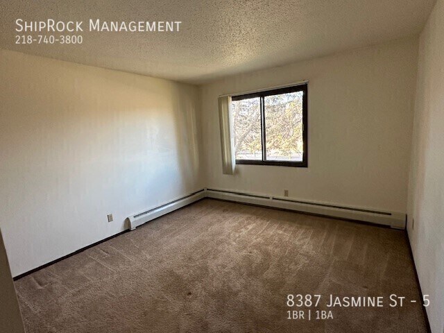 Building Photo - 8387 Jasmine St