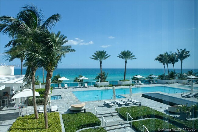 Building Photo - 2711 S Ocean Dr