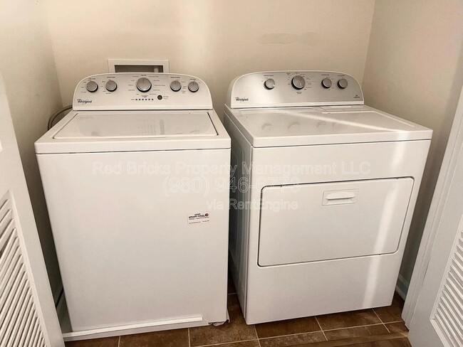 Building Photo - 4630 Craigmoss Ln